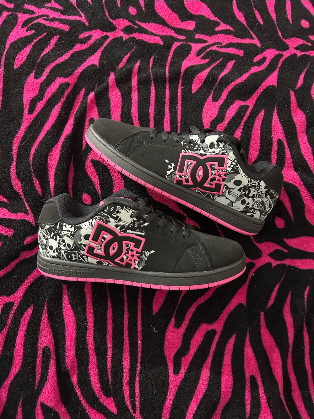 Y2k emo grunge skull Dc shoes